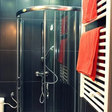 Apartment Citihost Karoly Koerut *