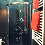 아파트 치티호슈트 카로이 쾨루트 *